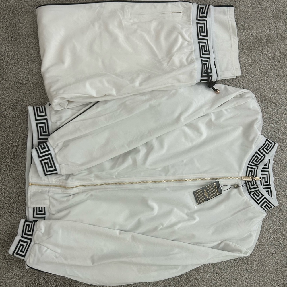 XXL men’s track suit with tags